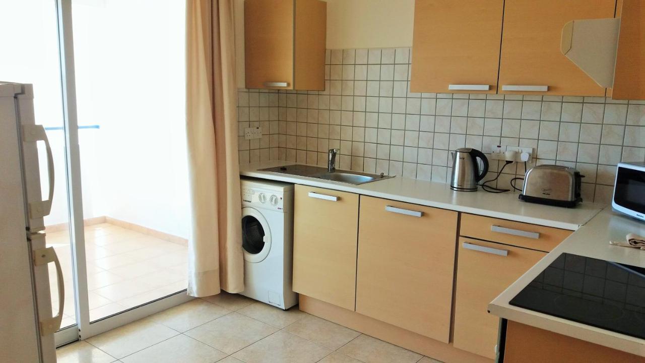 403 Apartment Carisa Artemis Court Ларнака Екстериор снимка